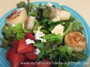 Pan Seared Scallops with Fresh Lettuce Greens